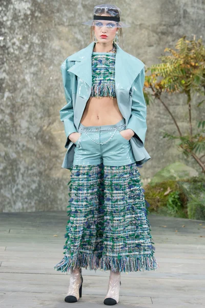 Look 4